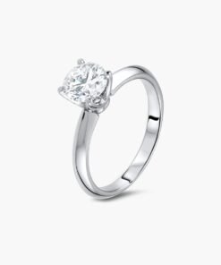 Engagement diamond ring