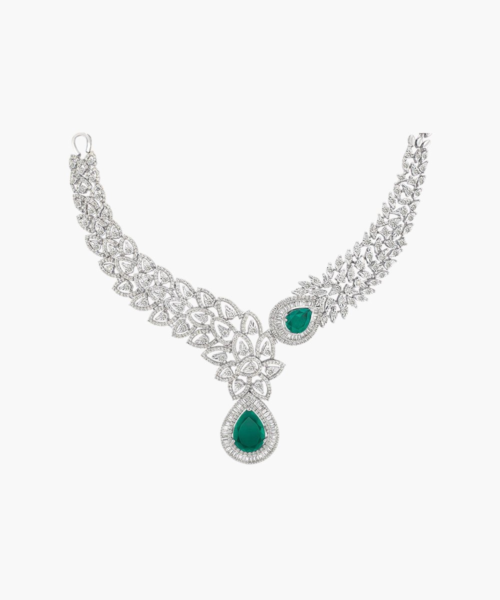 Green diamond necklace